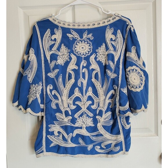 Kindred Womens Blouse Blue With Intricate White Embroidery Size XL Kimono Sleeve - Picture 3 of 5